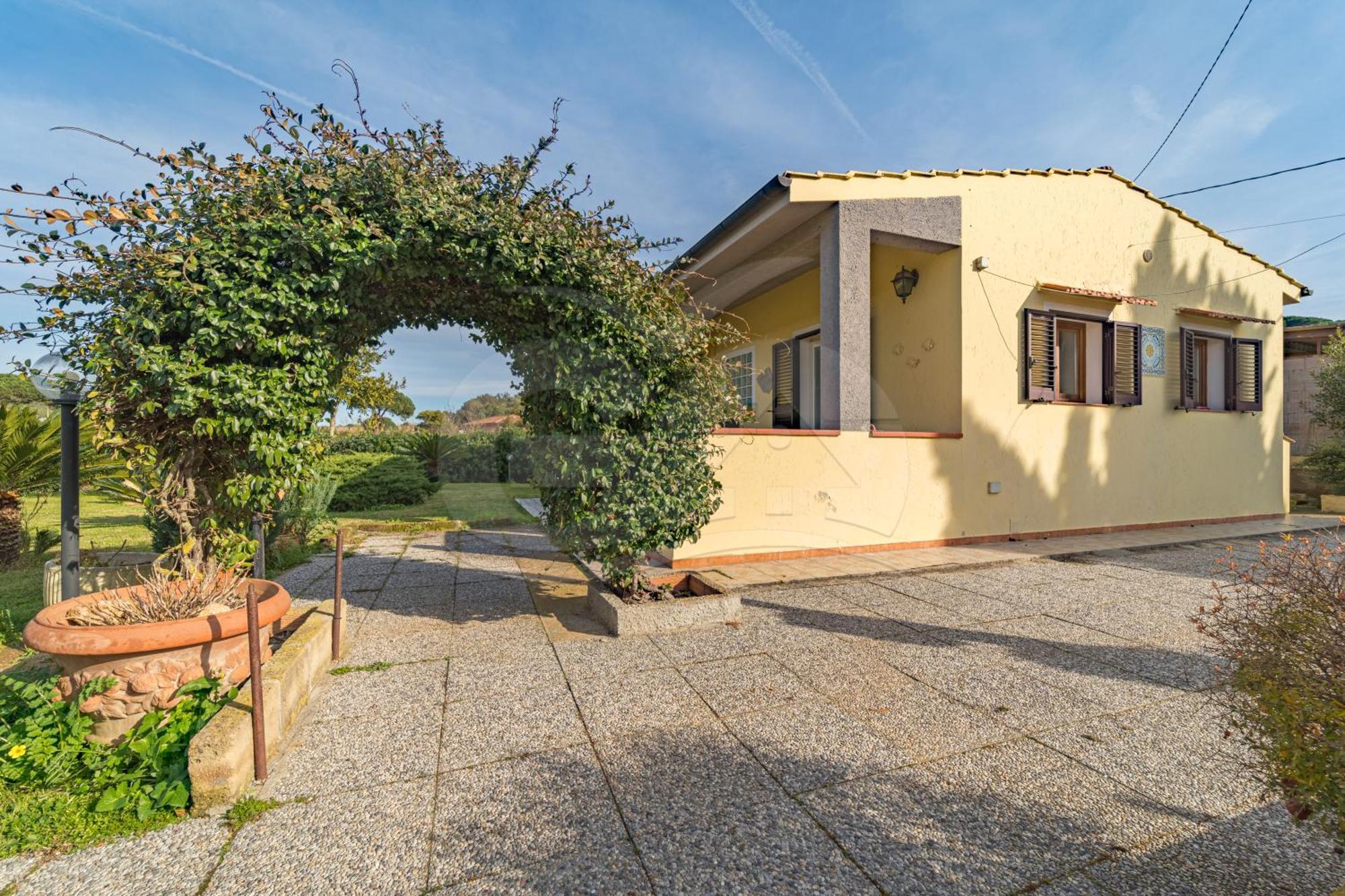 Вилла Villino Girasole - Goelba Каполивери Экстерьер фото
